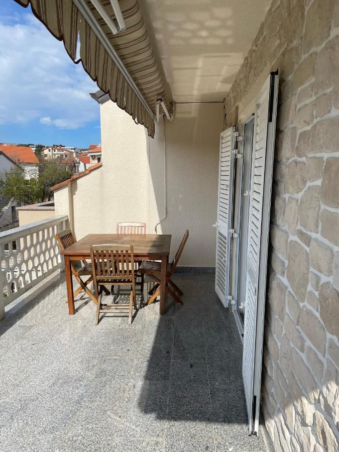 Duplex Appartment Luna Krk Town Esterno foto
