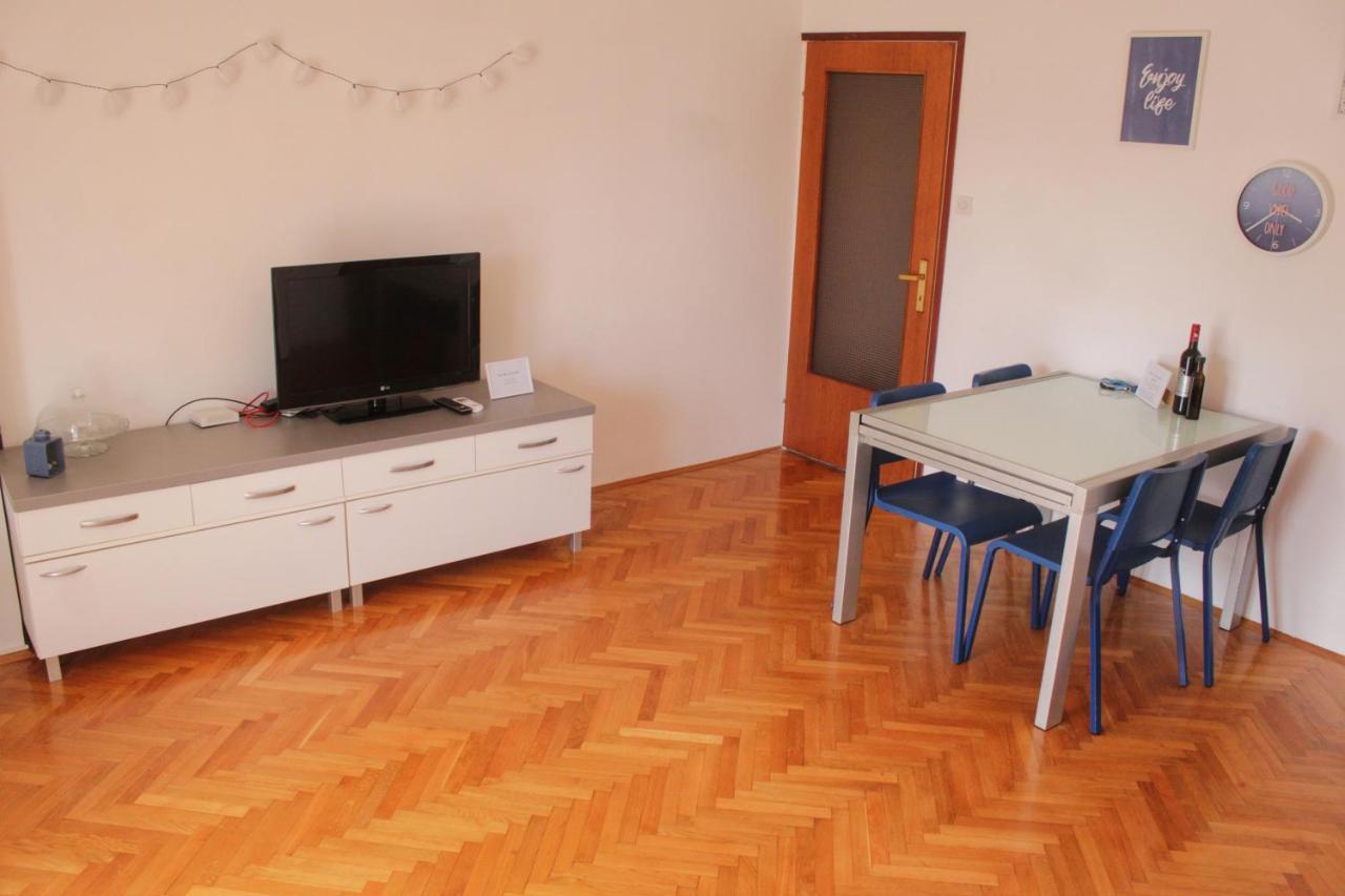 Duplex Appartment Luna Krk Town Esterno foto